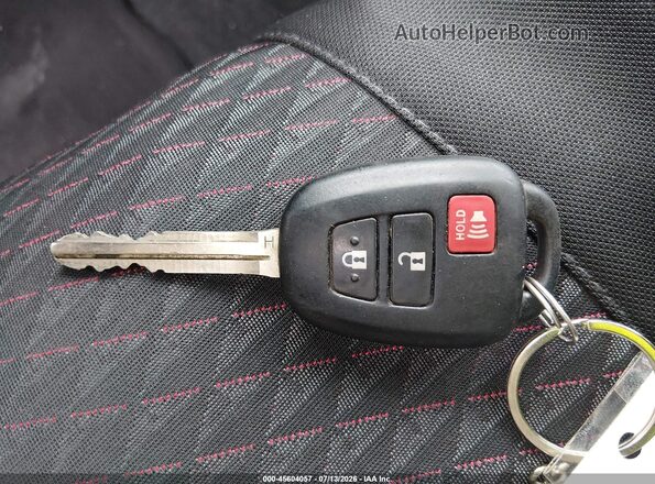 2T3ZFREV5JW418744 2018 TOYOTA RAV4 Red Вид панелі приладів
