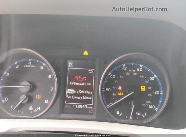 2T3ZFREV5JW418744 2018 TOYOTA RAV4 Red Вид задніх сидінь