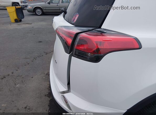 2T3ZFREV5JW430716 2018 TOYOTA RAV4 White 