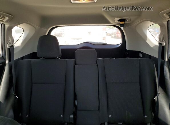 2T3ZFREV8HW342110 2017 TOYOTA RAV4 Silver უკანა სავარძლების ხედი