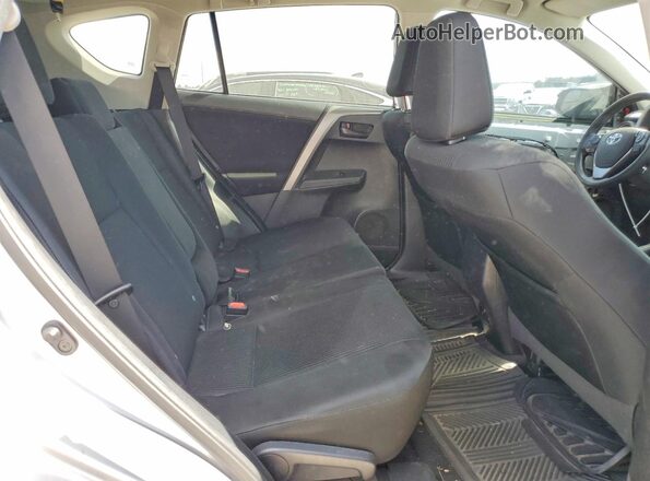 2T3ZFREV8HW342110 2017 TOYOTA RAV4 Silver უკანა სალონის ხედი