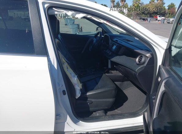 2T3ZFREV8HW369260 2017 TOYOTA RAV4 White Вид салону спереду