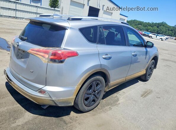 2T3ZFREV9GW272633 2016 TOYOTA RAV4 Серебряный Задняя правая четверть