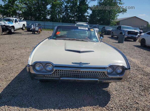 2Y83Z111188 1962 FORD THUNDERBIRD Cream Widok z przodu