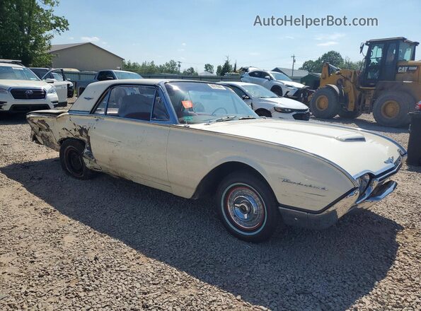2Y83Z111188 1962 FORD THUNDERBIRD Cream Przód prawy