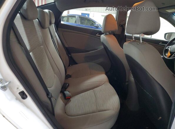 KMHCT4AE8HU253931 2017 HYUNDAI ACCENT White Սալոնի հետևի տեսք