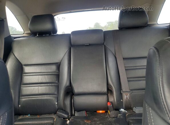 5XYPH4A58JG398109 2018 KIA SORENTO Red Widok wnętrza z tyłu
