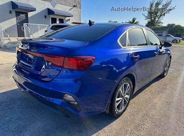 3KPF24AD4NE464503 2022 KIA FORTE Blue Delantero derecho