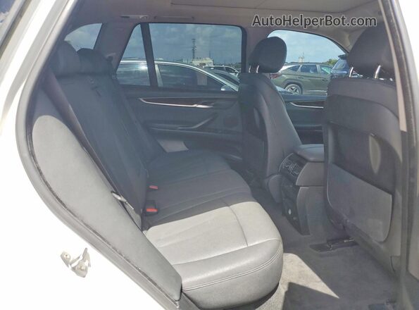 5UXKR0C52G0P25291 2016 BMW X5 Белый Вид задней части салона