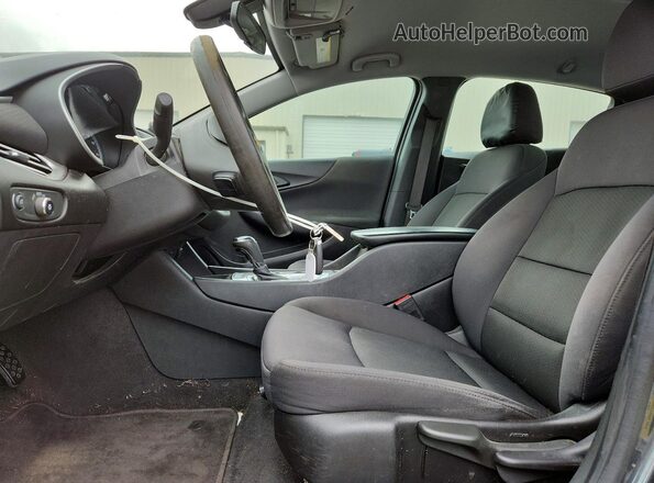 1G1ZB5ST9HF251395 2017 CHEVROLET MALIBU Gray წინა სალონის ხედი