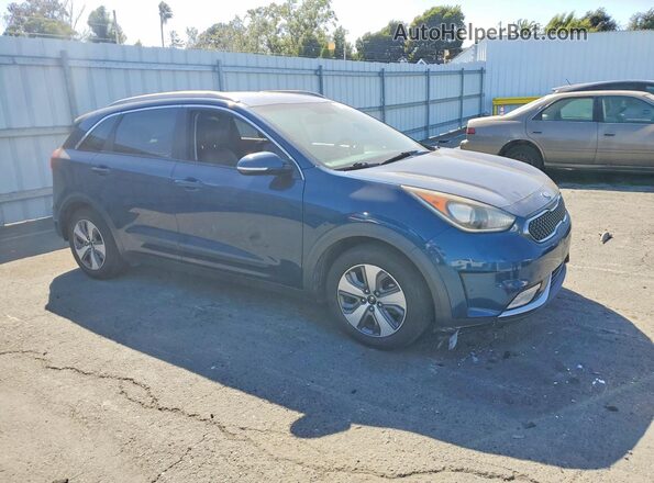 KNDCC3LC8J5161762 2018 KIA NIRO Синий Вид спереди