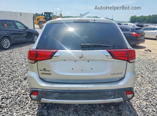 JA4AZ3A33JZ052959 2018 MITSUBISHI OUTLANDER Серебряный Вид салона спереди