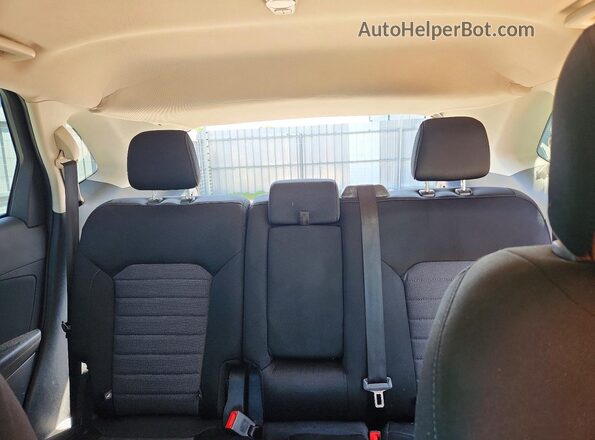 2FMPK3G93JBC12241 2018 FORD EDGE Gray Vista interior trasera