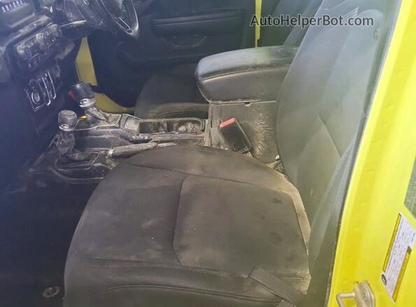 1C4HJXKN3PW611892 2023 JEEP WRANGLER Yellow Engine compartment view