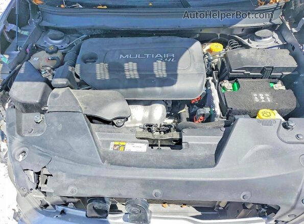 1C4PJLCB2JD540051 2018 JEEP CHEROKEE Silver Vista del compartimento del motor