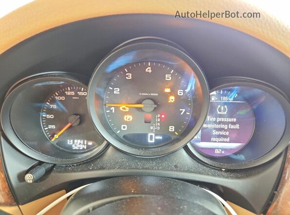 WP1AA2A50HLB07467 2017 PORSCHE MACAN White Հետևի նստատեղերի տեսք