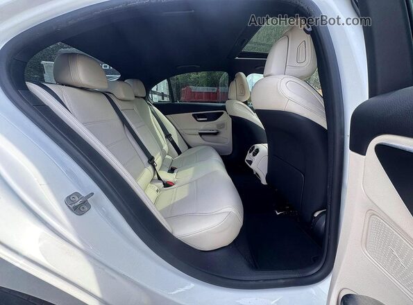 W1KAF4HB3PR133203 2023 MERCEDES-BENZ C White წინა სალონის ხედი
