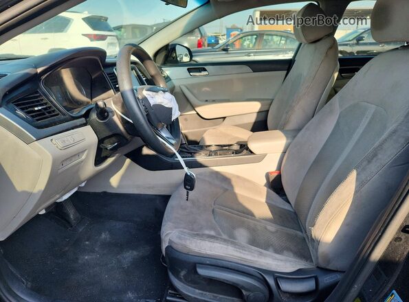 5NPE24AF7KH767831 2019 HYUNDAI SONATA Black Вид панелі приладів