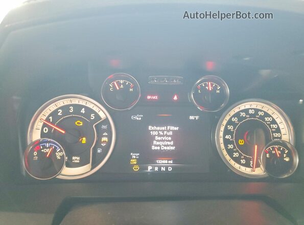 1C6RR7NM2JS254288 2018 RAM 1500 Gray Вид задніх сидінь