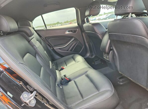 WDCTG4EB3JJ496542 2018 MERCEDES-BENZ GLA Black Սալոնի հետևի տեսք