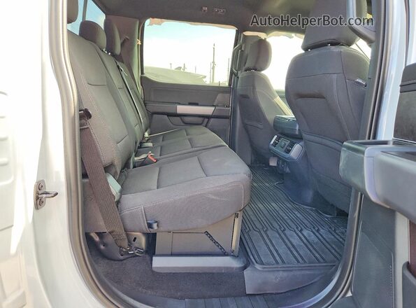 1FTFW3LD2SFB45436 2025 FORD F150 White Widok wnętrza z tyłu