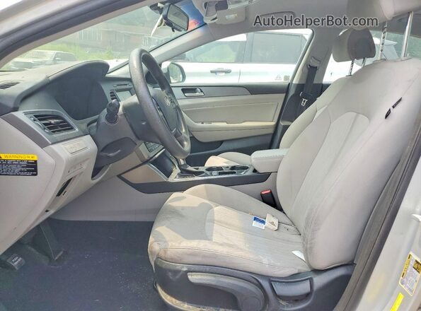 KMHE24L16HA058045 2017 HYUNDAI SONATA Серебряный Вид панели приборов