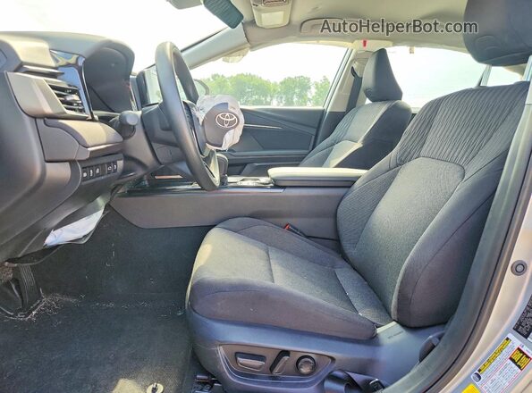 4T1DAACK2SU014491 2025 TOYOTA CAMRY Серебряный Вид панели приборов