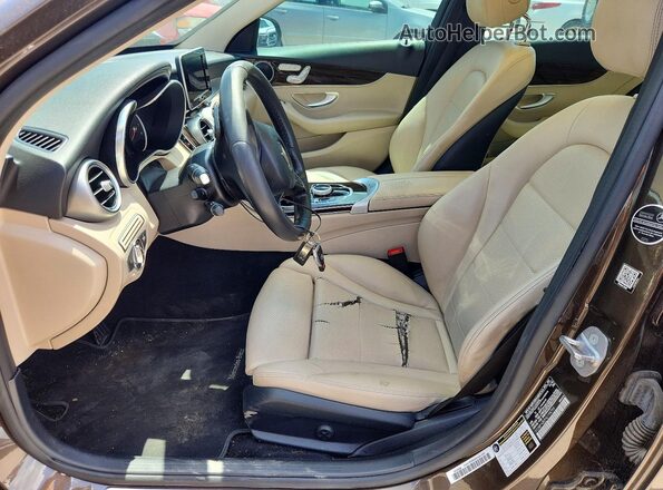 55SWF4JB2HU198799 2017 MERCEDES-BENZ C Tan Vista del salpicadero
