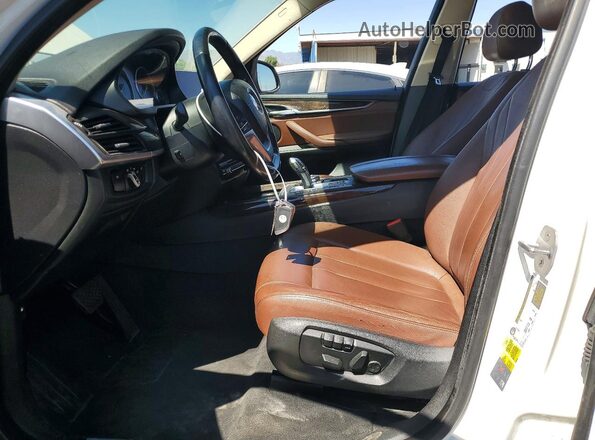 5UXKT0C51G0S79586 2016 BMW X5 White Widok deski rozdzielczej