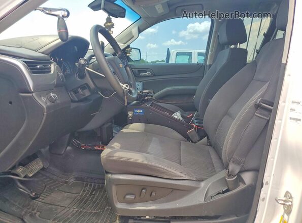 1GNLCDECXKR272656 2019 CHEVROLET TAHOE Белый Вид панели приборов