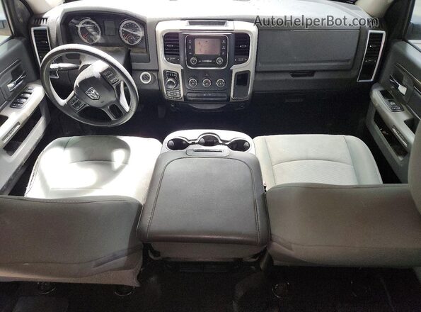 1C6RR7TT3LS129748 2020 RAM 1500 Silver Vista del cuadro de instrumentos