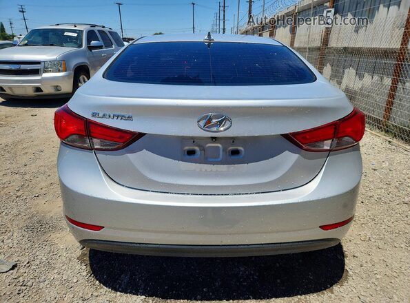 5NPDH4AE8GH667083 2016 HYUNDAI ELANTRA Silver Widok wnętrza z przodu