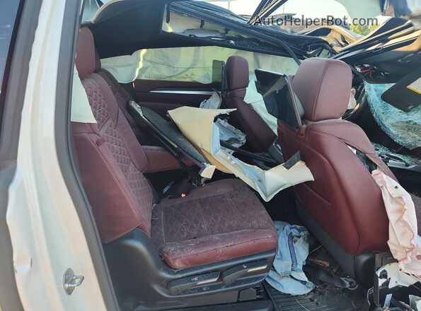 1GYS9PRL5SR229044 2025 CADILLAC ESCALADE Beige Widok wnętrza z tyłu