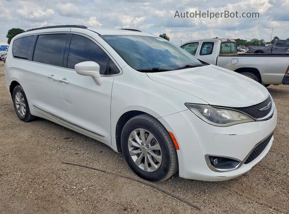 2C4RC1BG5HR739302 2017 CHRYSLER PACIFICA White Դիմացի տեսք