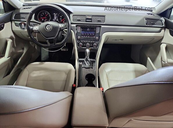 1VWAA7A39JC008016 2018 VOLKSWAGEN PASSAT White Вид щитка приладів