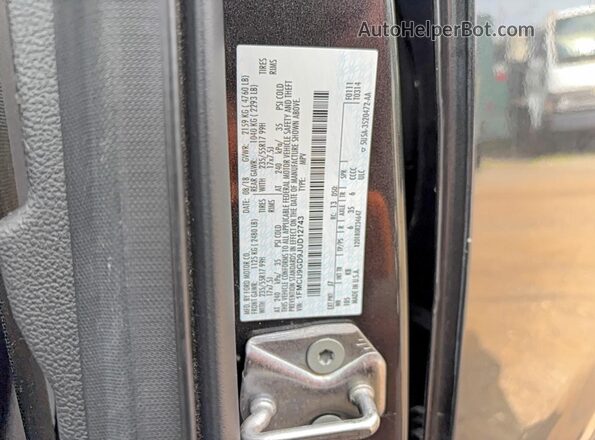 1FMCU9GD9JUD12743 2018 FORD ESCAPE Gray Widok wnętrza z tyłu