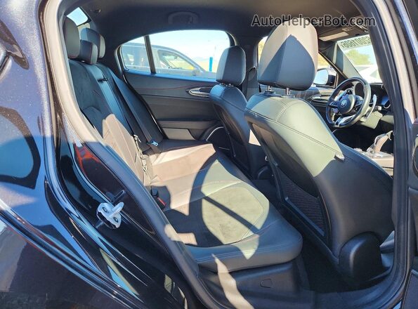 ZARFAMEVXL7627101 2020 ALFA ROMEO GIULIA Black Vista del compartimento del motor