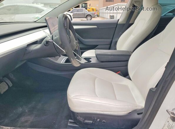 5YJ3E1EB3NF166164 2022 TESLA MODEL 3 Белый Вид панели приборов