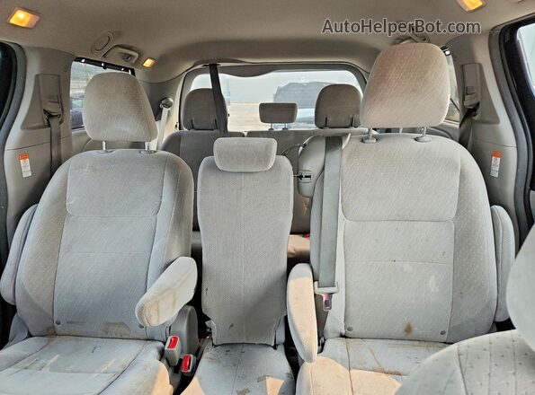 5TDKZ3DC3HS822658 2017 TOYOTA SIENNA Black Rear interior view