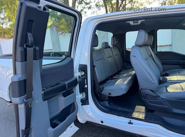 1FTEX1KP0SKD57817 2025 FORD F150 Белый Вид салона спереди