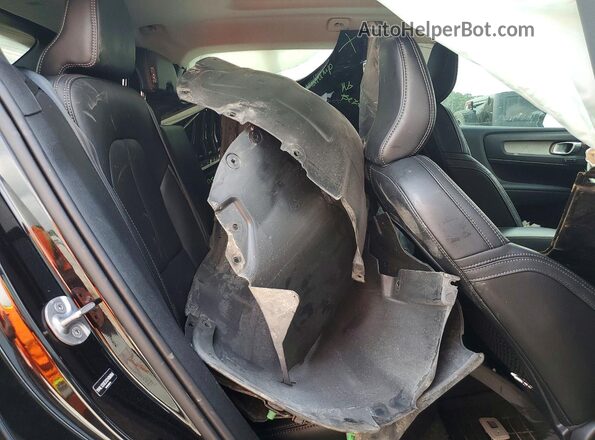 YV4L12UE2S2486066 2025 VOLVO XC40 Black Շարժիչի բաժամունքի տեսք