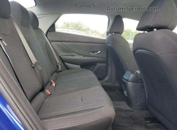 KMHLL4DG0SU033641 2025 HYUNDAI ELANTRA Blue Rear interior view