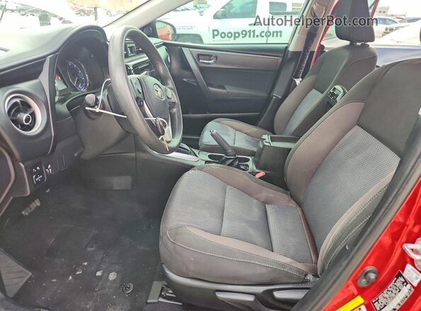 5YFBURHE5JP760045 2018 TOYOTA COROLLA Red Widok deski rozdzielczej