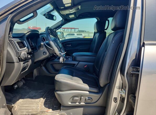 1N6AA1E51KN528726 2019 NISSAN TITAN Gray Вид панелі приладів