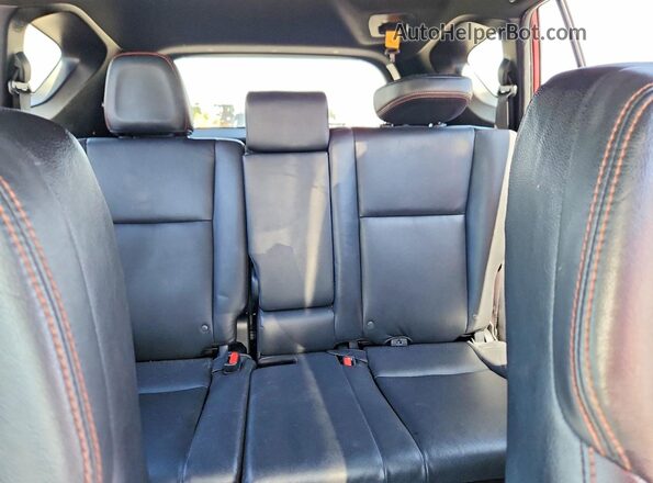 JTMNFREV0JD124681 2018 TOYOTA RAV4 Red Rear interior view