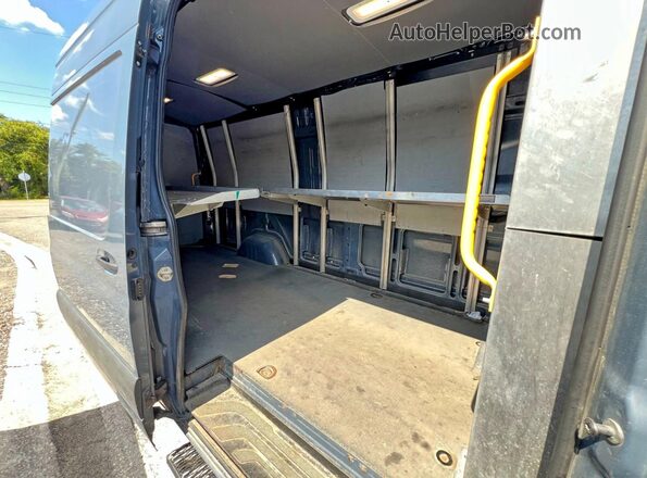 WD4PF1CD2KP132372 2019 MERCEDES-BENZ SPRINTER Blue Front interior view