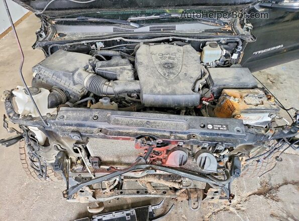5TFCZ5AN4GX009876 2016 TOYOTA TACOMA Black Widok komory silnika