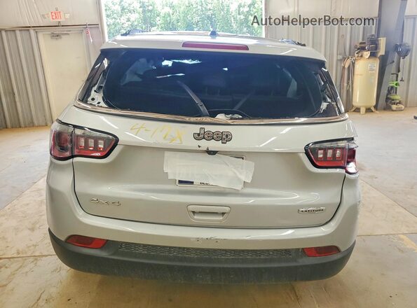 3C4NJDBN9ST597805 2025 JEEP COMPASS Silver წინა სალონის ხედი