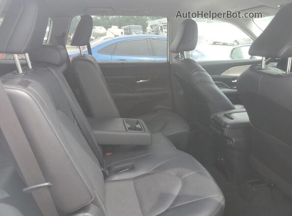 5TDAAAB59RS010004 2024 TOYOTA GRAND HIGHLANDER White Vista interior trasera