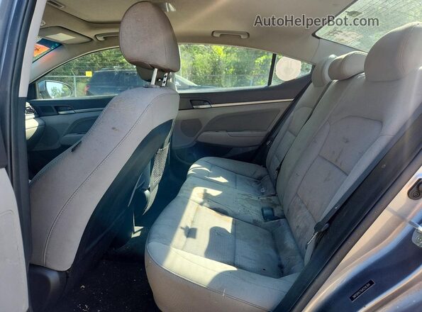 5NPD84LF9JH256384 2018 HYUNDAI ELANTRA Серебряный Вид задней части салона
